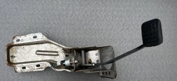 Mitsubishi Pajero Brake pedal MB366605