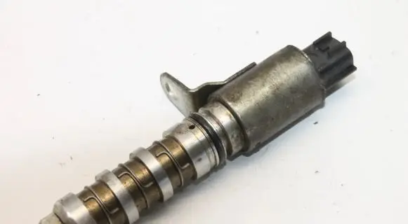 Nissan Juke I F15 Crankshaft speed sensor 