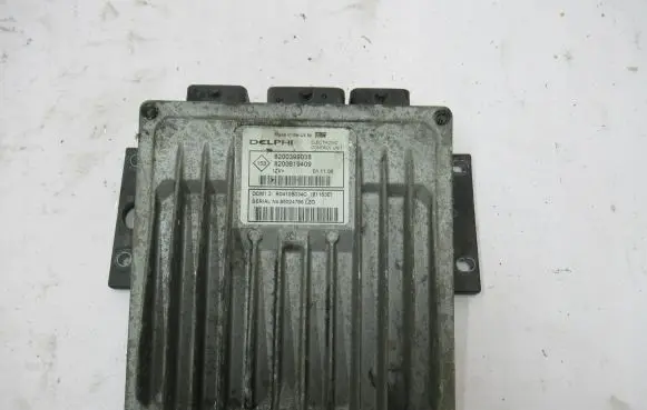 Nissan Note (E11) Engine control unit/module 8200399038