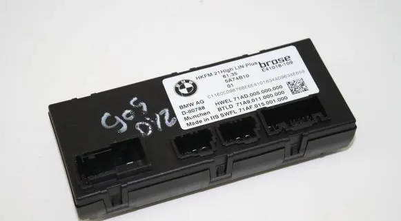 BMW X5 G05 Tailgate/trunk control unit/module 5A74B10