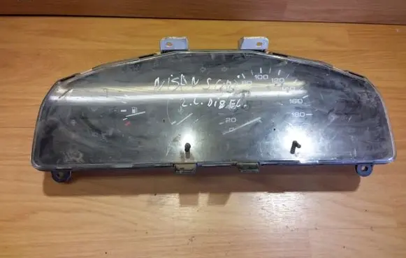 Nissan Sunny Speedometer (instrument cluster) GA75R01