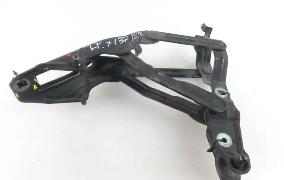 Audi TT Mk1 Engine bonnet/hood hinges 8N0823301 8N0823302