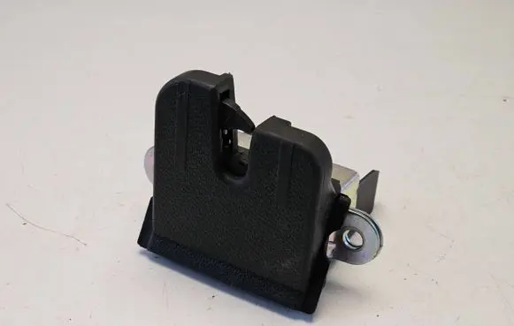 Loading door lock