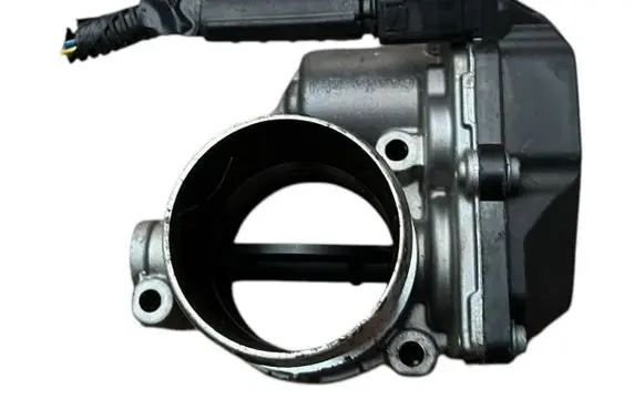 Ford Focus Throttle valve 9M5Q9E926AA D3V9L A2C83077300