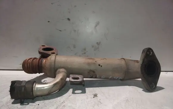 Volkswagen Polo IV 9N3 EGR valve cooler 045131513L
