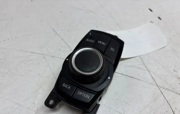 BMW 2 F22 F23 Head unit multimedia control 9317695 033623201 140426R02