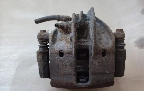 Volvo S40, V40 Front brake caliper