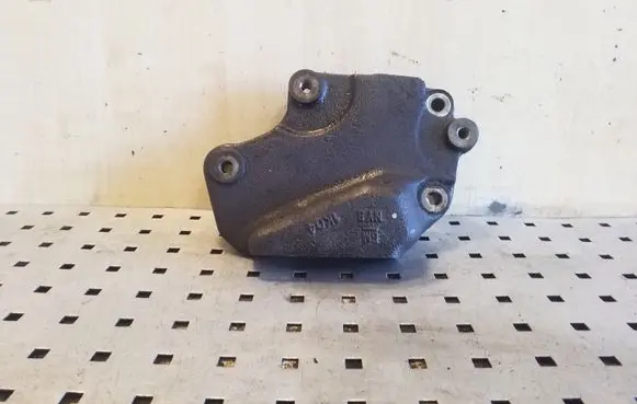 Chevrolet Captiva Engine mounting bracket