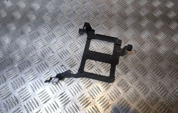 Volkswagen Touareg II Holder (bracket) 7P1907649