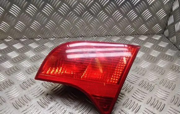 Audi A4 S4 B7 8E 8H Tailgate rear/tail lights 8E9945094