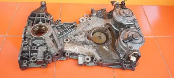 Opel Meriva B Timing chain cover 55562788 20MB18