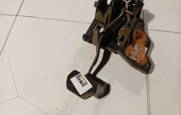 Peugeot 508 Brake pedal 9666871680