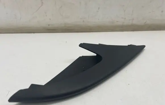 Porsche Macan (95B) Front bumper splitter molding 