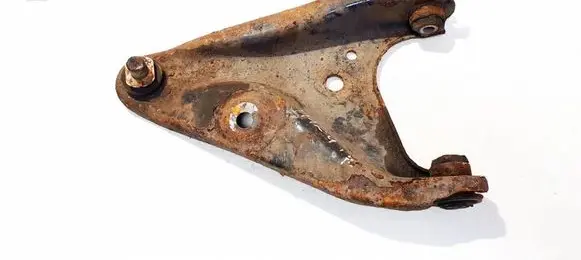 Dacia Sandero Front lower control arm/wishbone 
