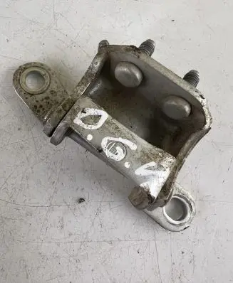 Toyota Land Cruiser (HDJ90) Rear door upper hinge