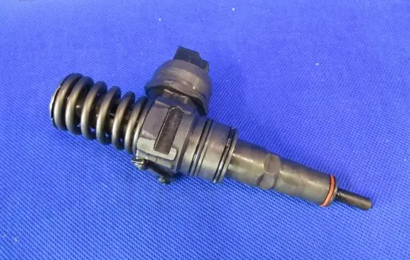 Audi A3 S3 8P Fuel injector 038130073AG