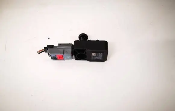 Opel Corsa E Airbag deployment crash/impact sensor 13509729