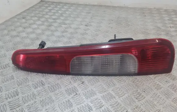 Ford C-MAX I Rear/tail lights 