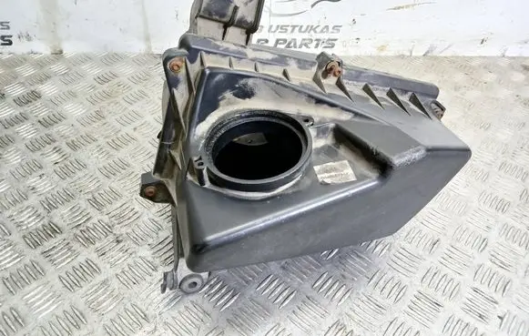 Volvo V50 Air filter box 4M519600DA
