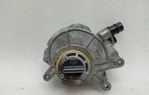 BMW M5 F90 Vacuum pump 8634120
