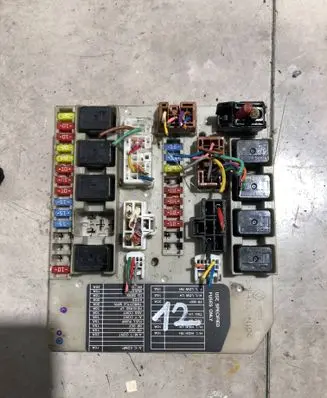 Nissan Note (E11) Fuse module 284B7AX61A
