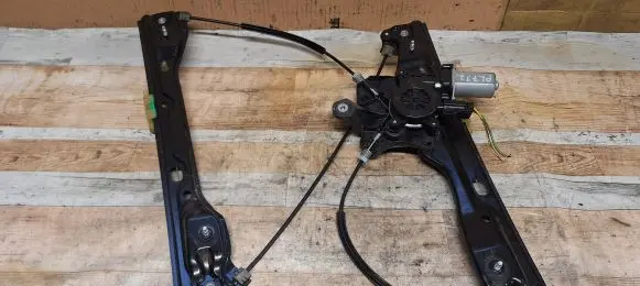 Chevrolet Cruze II Front door window regulator with motor SD237816 GD558RE