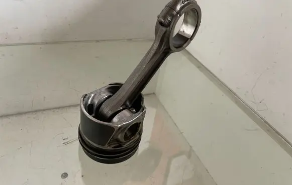 Audi Q2 - Piston with connecting rod 