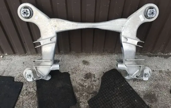 Mercedes-Benz S W222 Rear subframe 2213520206
