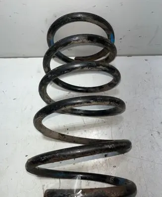 Nissan X-Trail T30 Rear coil spring