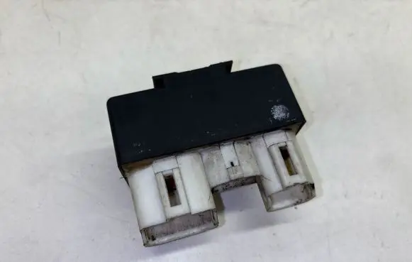 Volvo S70 V70 V70 XC Coolant fan relay 