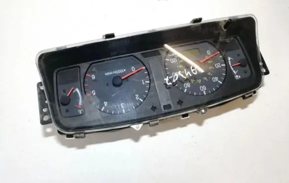 Mitsubishi Pajero Speedometer (instrument cluster) mr590142 257330-5890