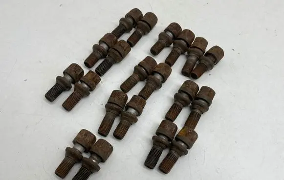 Toyota Proace Nuts/bolts 