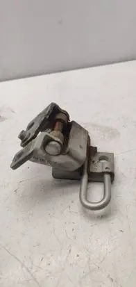 Volkswagen Golf V Front door lower hinge 1k0831411M
