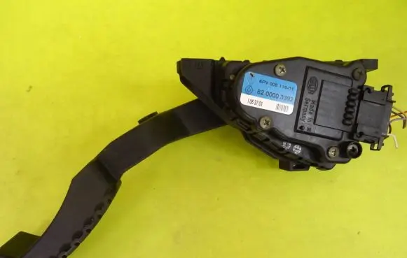 Renault Laguna II Accelerator throttle pedal 8200003392