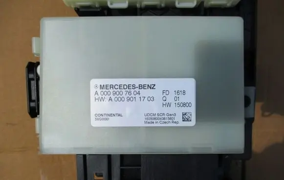 Mercedes-Benz E W238 SAM control unit A0009007604