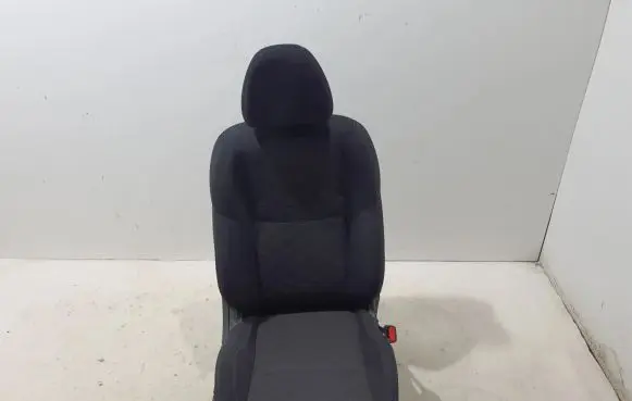 Nissan Qashqai Front passenger seat 