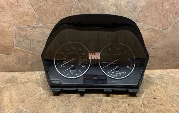 BMW 2 F46 Speedometer (instrument cluster) 9295445