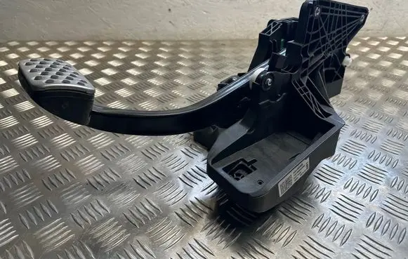 Opel Insignia B Brake pedal 84344898 2461000000000X 662575039