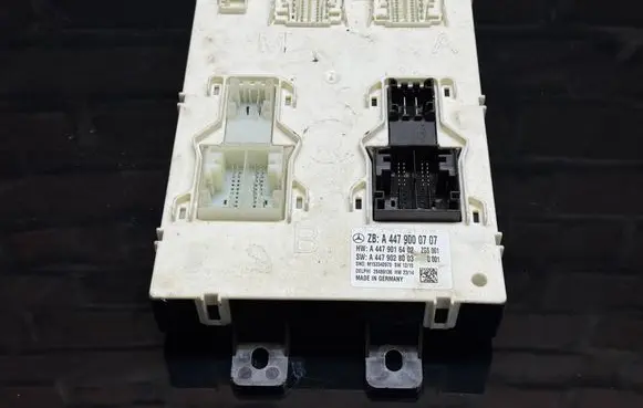Mercedes-Benz V Class W447 Central body control module A4479000707 A4479016402 A4479028003