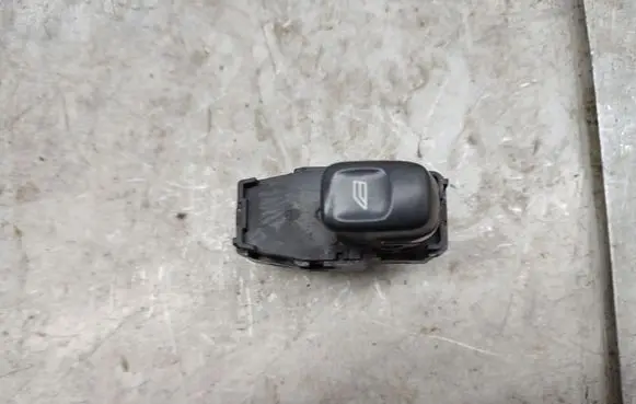 Volvo S60 Electric window control switch 8685288