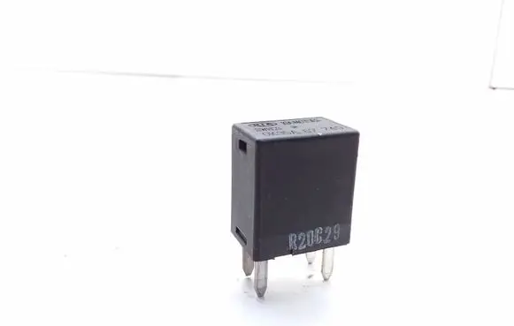 KIA Carnival Hazard warning light relay 0K95A67740