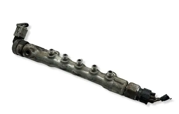 Toyota Avensis T270 Fuel main line pipe 