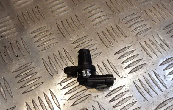 Volvo S80 Camshaft position sensor 8658726 32321