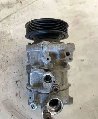 Audi A4 S4 B9 Air conditioning (A/C) compressor (pump) 4M0816803