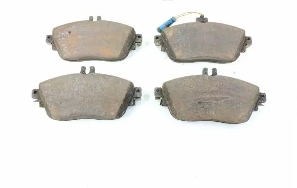 Mercedes-Benz B W246 W242 Brake pads (front) 0084200620 0004203002