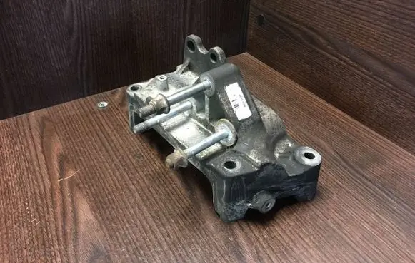 Fiat Fiorino Gearbox mounting bracket 55229512