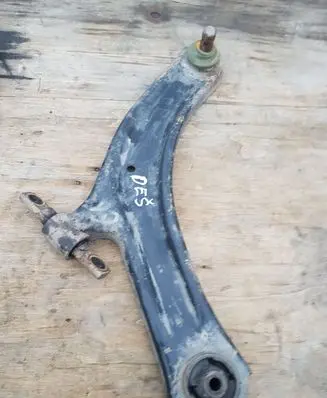Nissan Qashqai Front lower control arm/wishbone