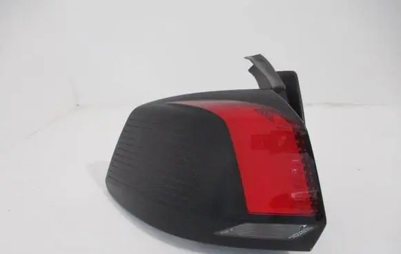 Peugeot 5008 II Rear/tail lights 9811028080