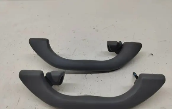 Audi A4 S4 B5 8D Rear interior roof grab handle 8D0857607G