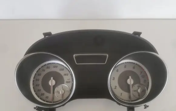 Mercedes-Benz CLA C117 X117 W117 Speedometer (instrument cluster) A1179002101